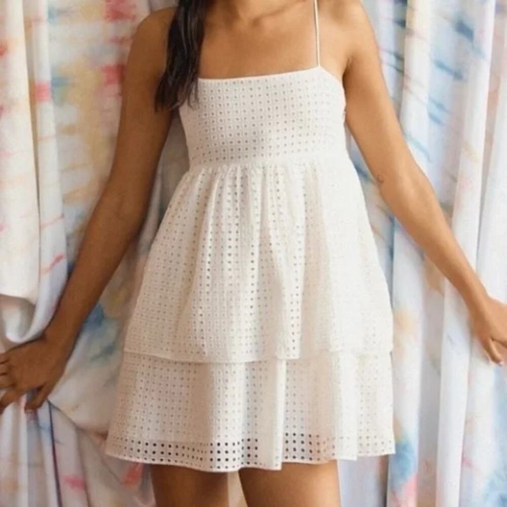 Urban Outfitters White Katrina Eyelet Babydoll Tiered Mini Dress Women's Size 8